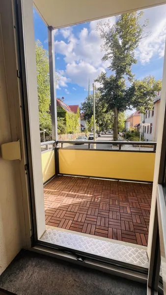 Stilvolle 2-Raum-Hochparterre-Wohnung mit großer Kammer  in Berlin Karlshorst (Lichtenberg) — photo 1